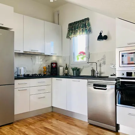 Dani Sea & Pool 公寓 特罗吉尔