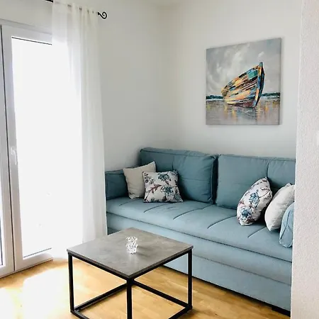 Dani Sea & Pool 公寓 *