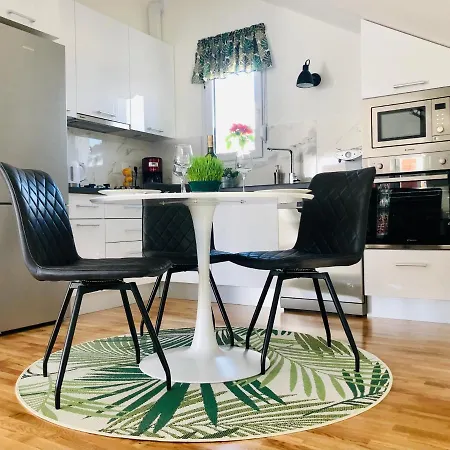 Dani Sea & Pool Διαμέρισμα *