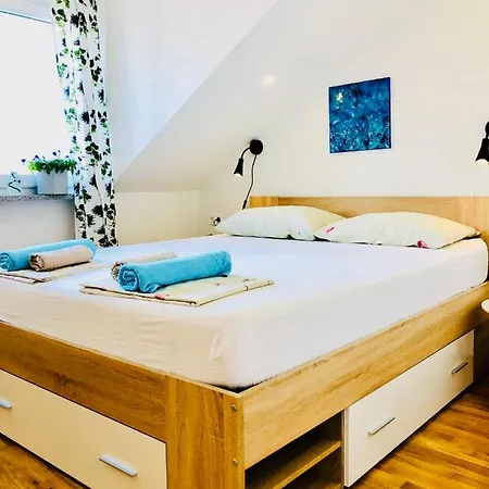 Dani Sea & Pool 特罗吉尔