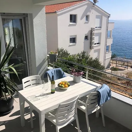 Dani Sea & Pool Appartement