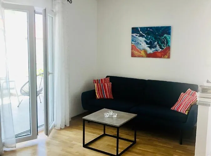 Апартаменты Dani Sea & Pool