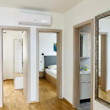 Dani Sea & Pool Apartman Trogir