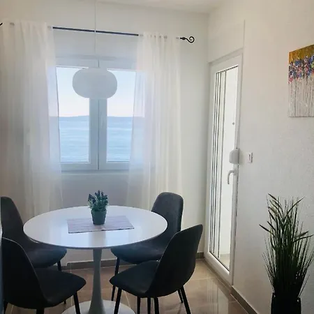 Dani Sea & Pool Apartman Trogir