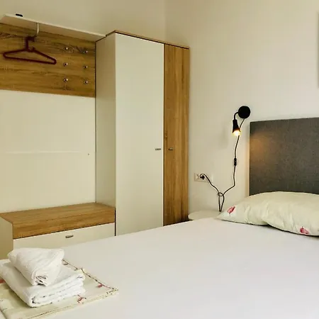 Dani Sea & Pool Apartman